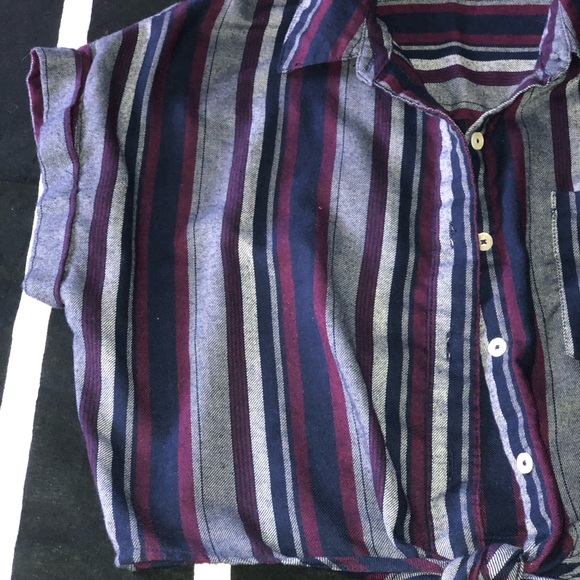 Forever 21 crop blouse - Picture 2 of 11